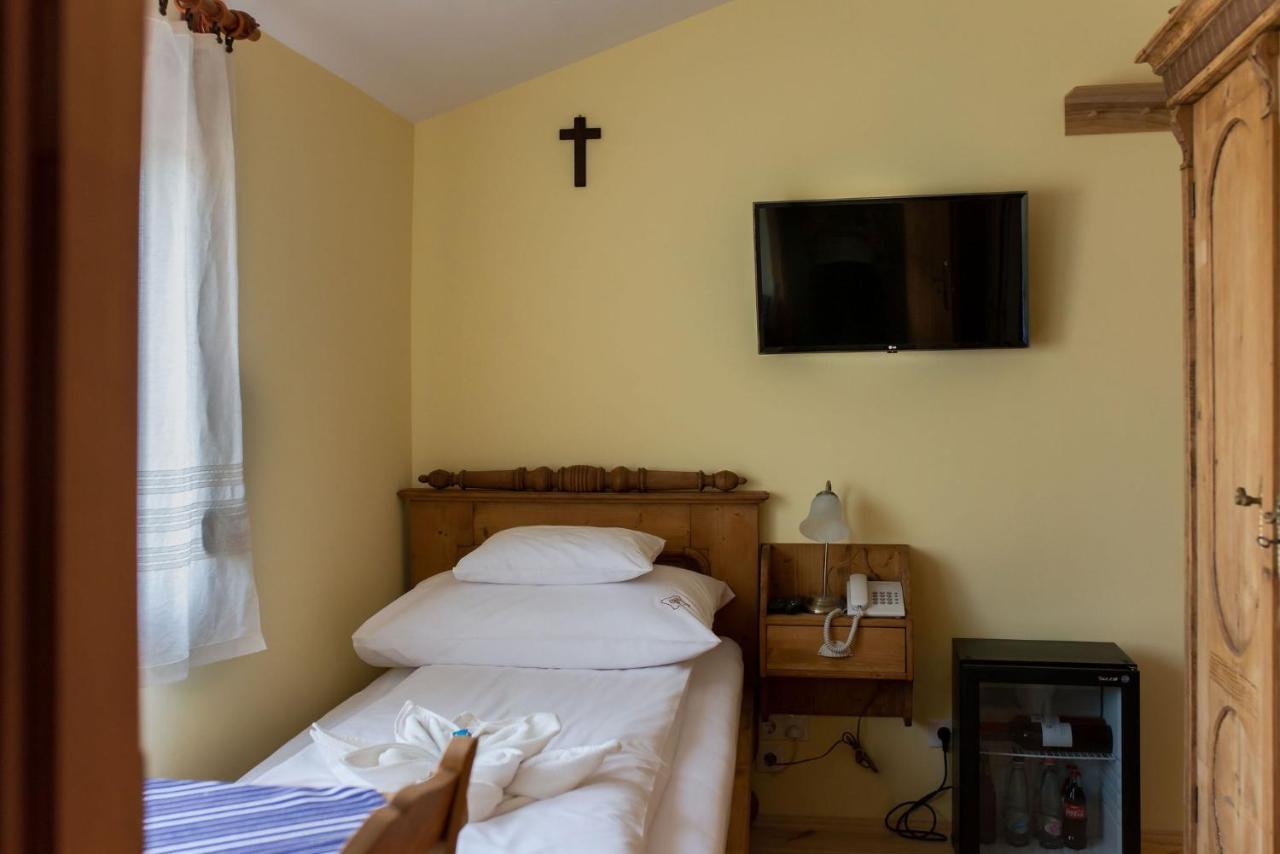 Makó Szent Gellert Borhaz Es Vendegfogado B&B 외부 사진