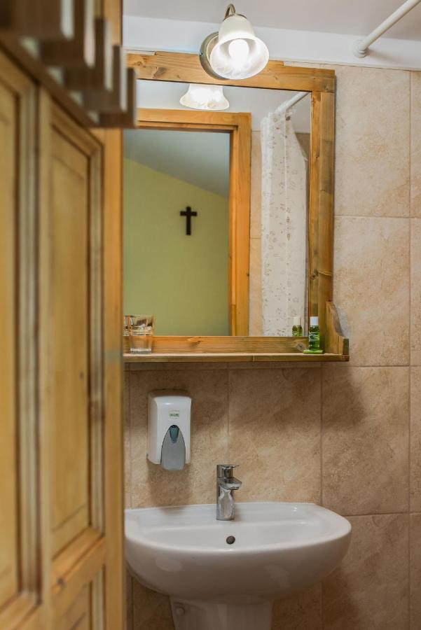 Makó Szent Gellert Borhaz Es Vendegfogado B&B 외부 사진
