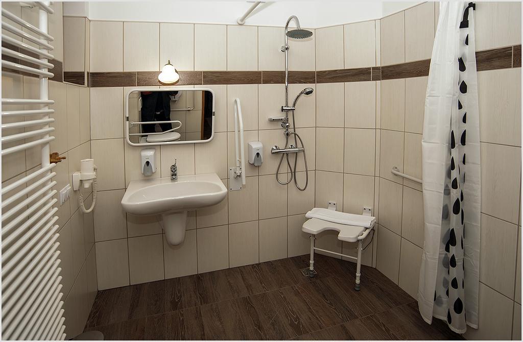 Makó Szent Gellert Borhaz Es Vendegfogado B&B 외부 사진